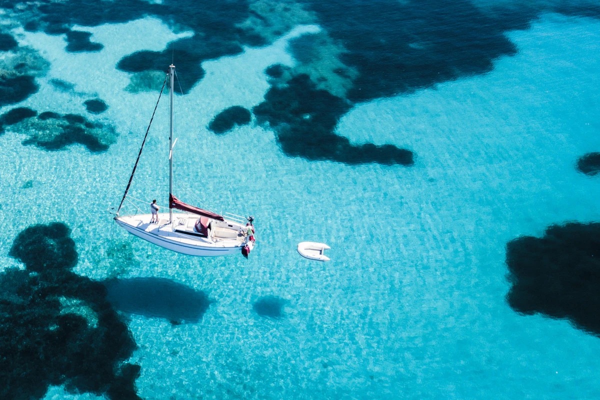 Le cinque spiagge da visitare se viaggi in Sardegna quest'estate