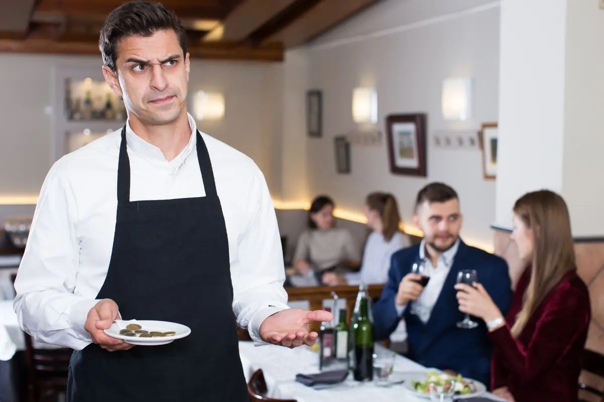  Clienti da incubo? Le esperienze peggiori svelate dai maître italiani