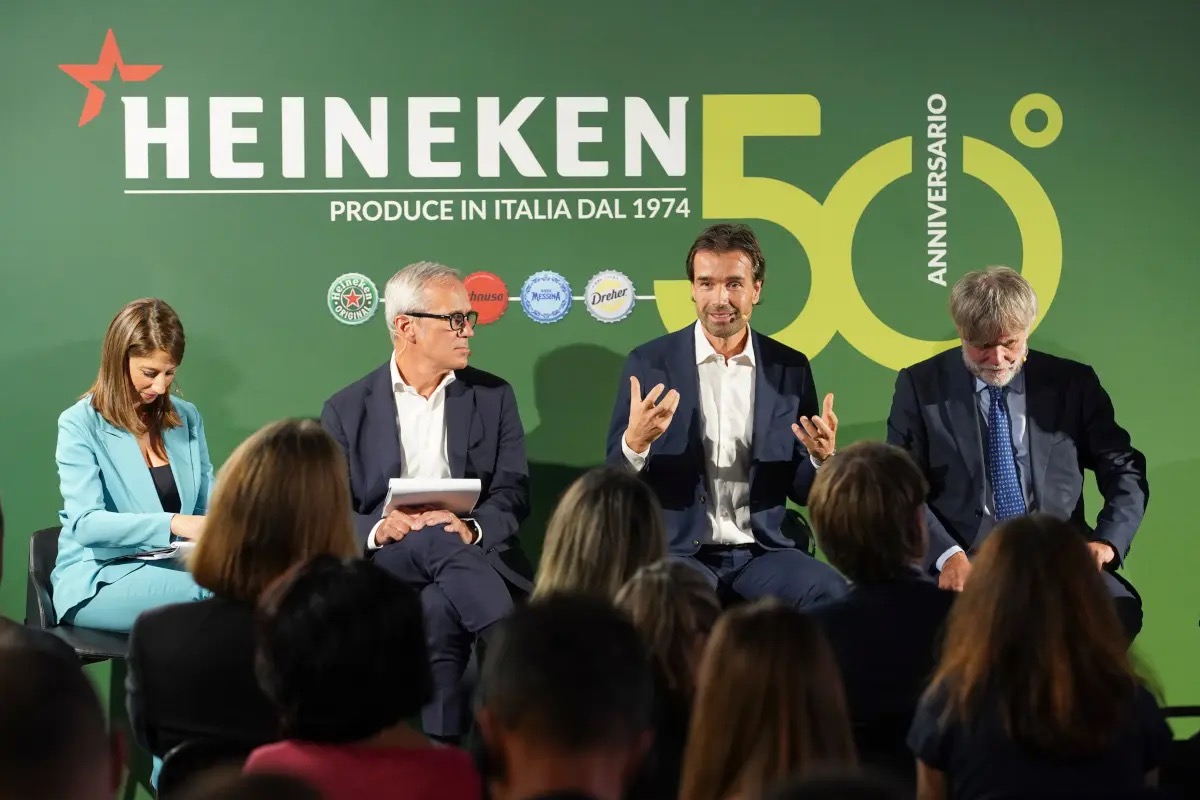 Heineken festeggia 50 anni in Italia all'insegna di innovazione e sostenibilità