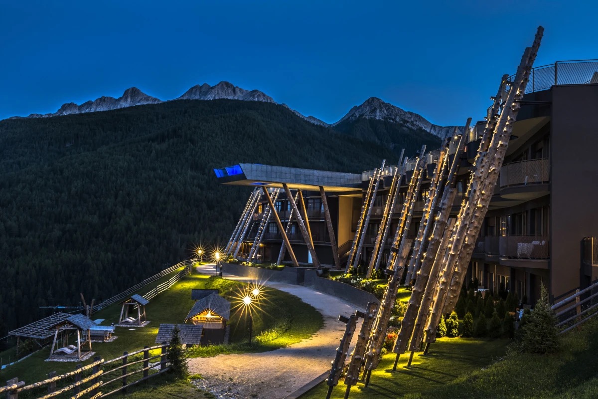 Relax e natura all'Alpin Panorama Hotel Hubertus, albergo di lusso in Alto Adige