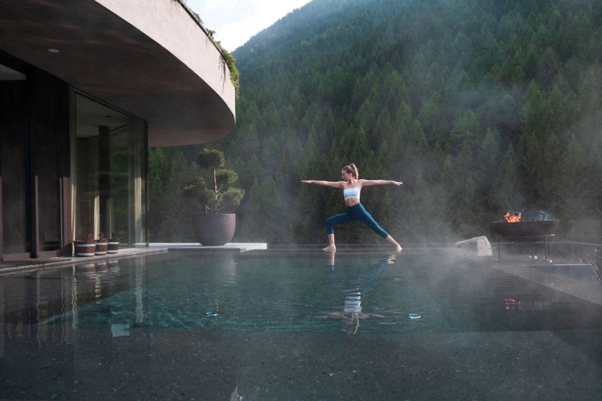  Lo yoga non va in vacanza: ecco hotel e mete dove praticarlo per la giornata mondiale