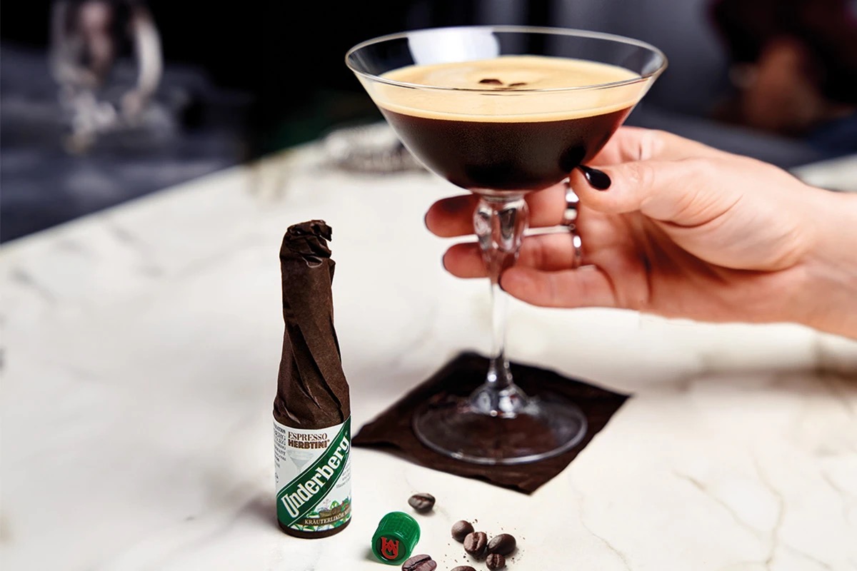 Espresso Herbtini: il dopo pasto al caffè ed erbe di Underberg