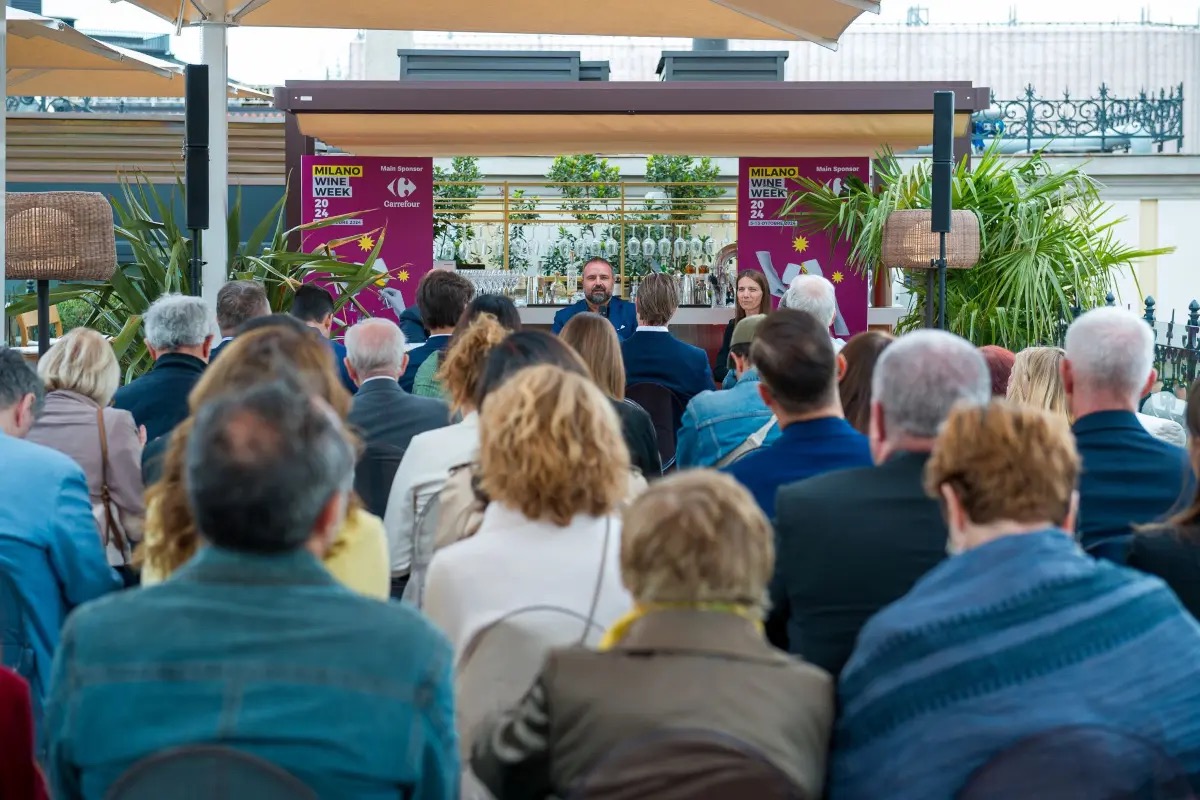 Milano Wine Week 2024: il mondo del vino tra innovazione, giovani e sostenibilità