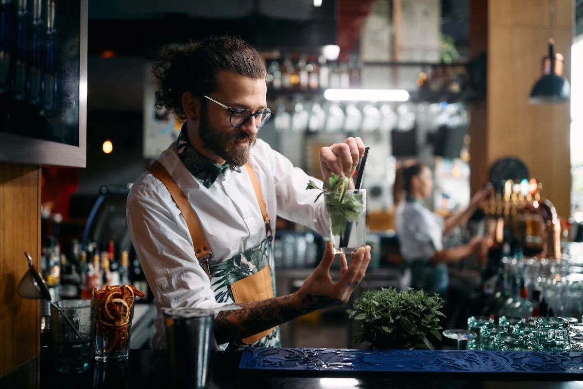  Proporre i drink classici oltre ai signature: sì o no? Parola ai big della mixology